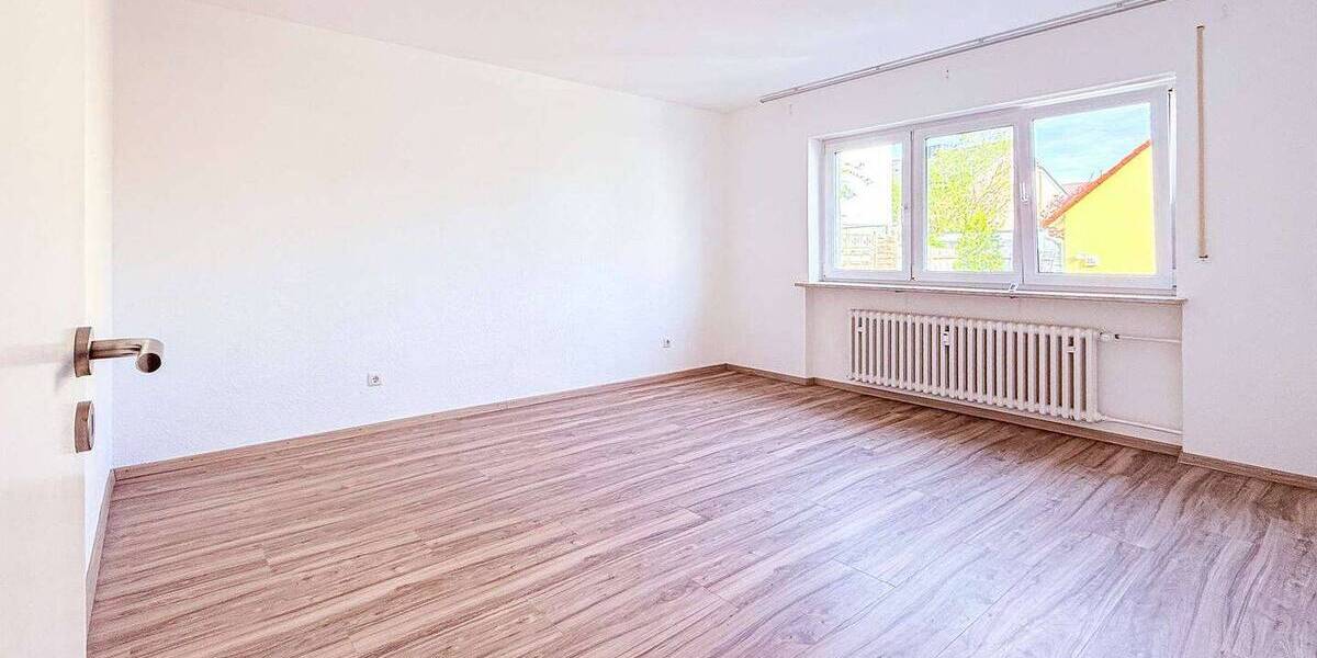 Etagenwohnung Gerbrunn - 4 Zimmer, 104 m&sup2;, 365.000&euro; | Angebot:26609032