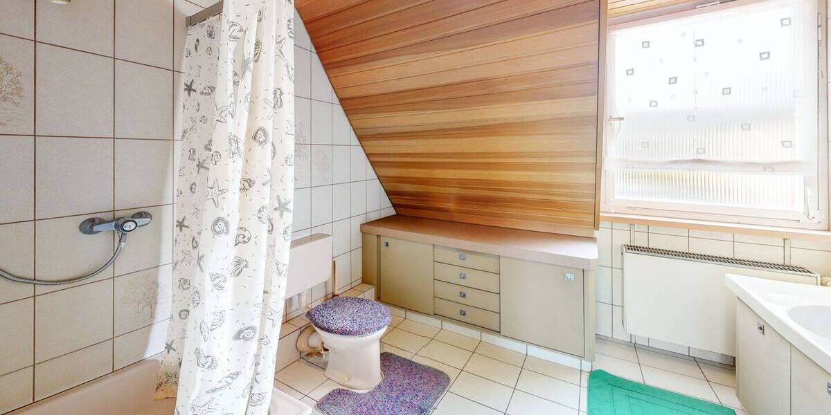 Doppelhaushälfte Höchberg - 7 Zimmer, 126 m&sup2;, 445.000&euro; | Angebot:26569710