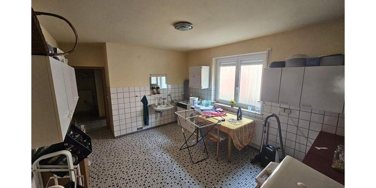 Mehrfamilienhaus, Wohnhaus Prosselsheim - 9 Zimmer, 249 m&sup2;, 469.000&euro; | Angebot:24596358