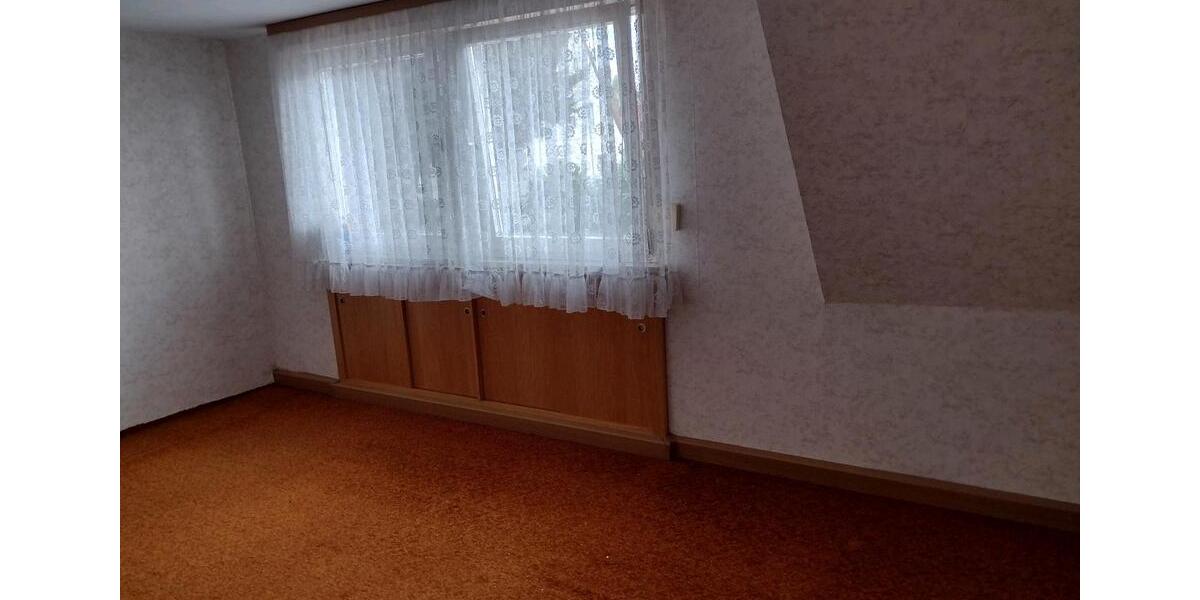 Doppelhaushälfte Kitzingen - 5 Zimmer, 90 m&sup2;, 195.000&euro; | Angebot:27072239