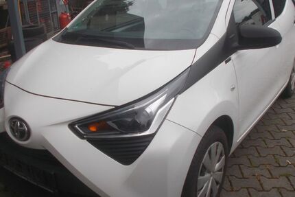 Toyota Aygo (X) 84.996 km 7.900 € Würzburg-Estenfeld 97230