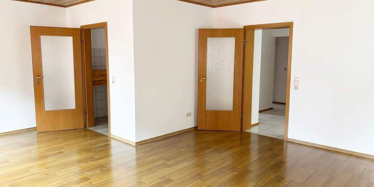 Etagenwohnung Dettelbach - 3 Zimmer, 98 m&sup2;, 950&euro; | Angebot:24637215