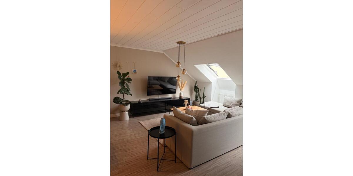 Dachgeschoßwohnung Kitzingen - 1.5 Zimmer, 58 m&sup2;, 160.000&euro; | Angebot:26320587