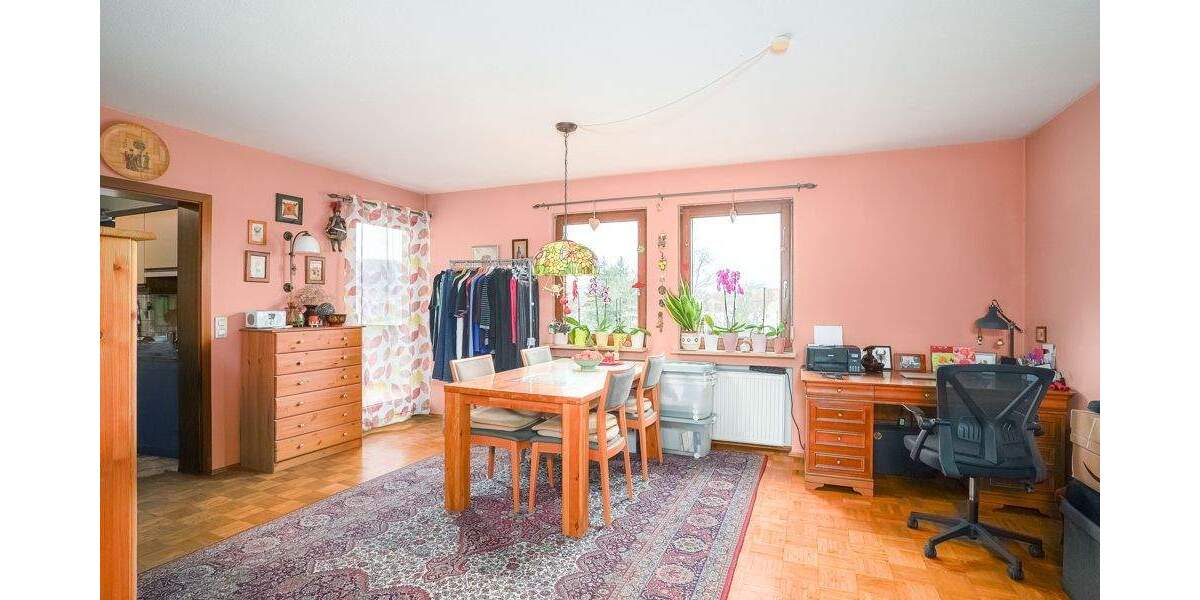 Etagenwohnung Würzburg Frauenland - 2 Zimmer, 98 m&sup2;, 320.000&euro; | Angebot:25731311