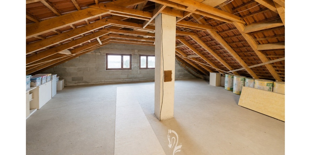 Zweifamilienhaus mit Garten, Ausbaureserve im DG und ausgebautem Bereich im UG - Zweifamilienhaus Zell am Main | Angebot:26876421