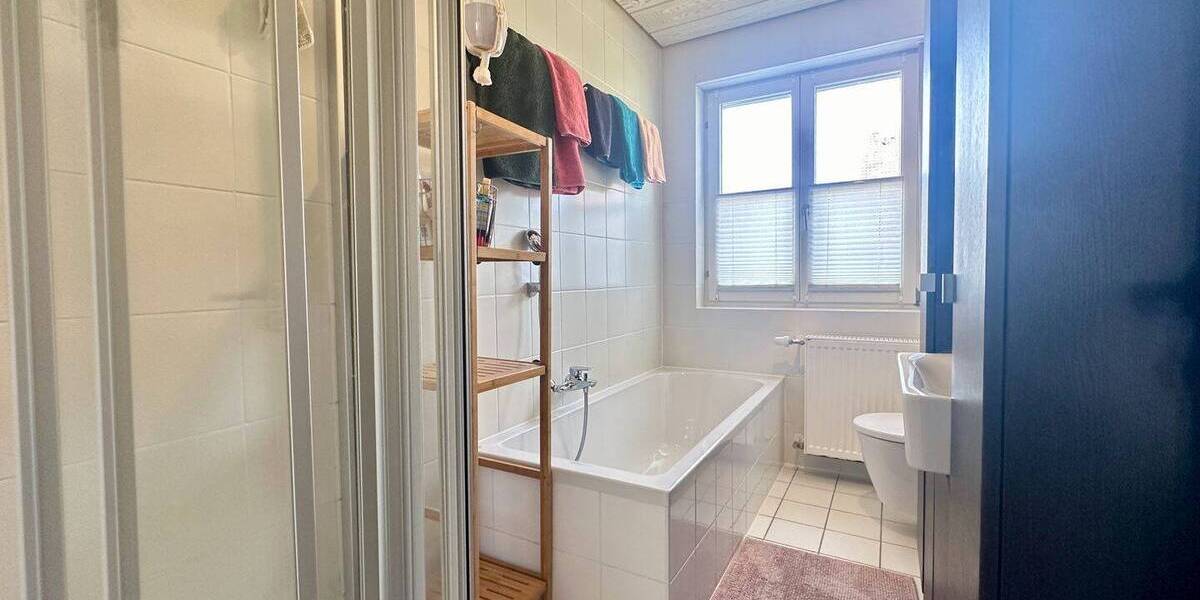 Etagenwohnung Zell am Main - 4 Zimmer, 105 m&sup2;, 350.000&euro; | Angebot:26438132