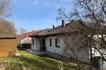 Wohnen mit Weitblick – schöner Bungalow mit Untergeschoss in ruhiger Feldrandlage - Bungalow Arnstein | Angebot:25264133