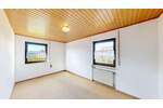 Mehrfamilienhaus, Wohnhaus Waldbüttelbrunn - 7 Zimmer, 164 m&sup2;, 380.000&euro; | Angebot:26016142