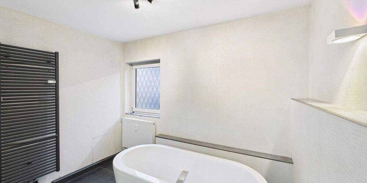 Etagenwohnung Würzburg Lengfeld - 3 Zimmer, 169 m&sup2;, 1.900&euro; | Angebot:25066127