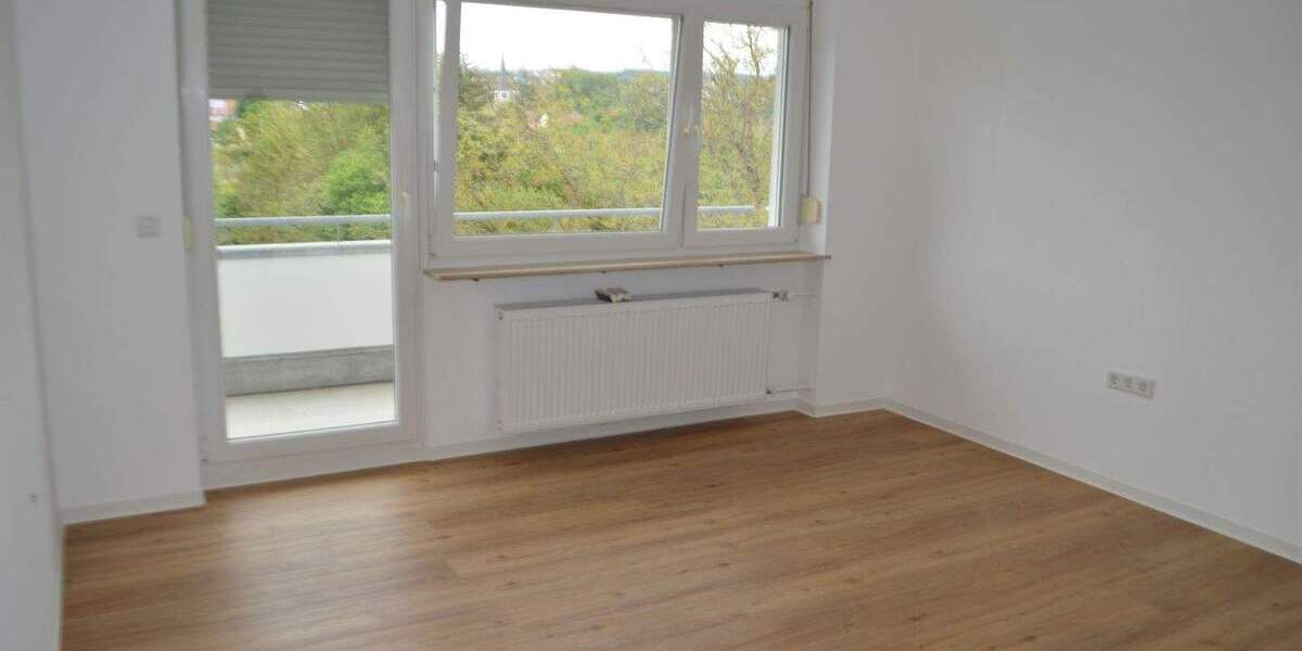 Etagenwohnung Margetshöchheim - 3 Zimmer, 80 m&sup2;, 1.045&euro; | Angebot:26641645