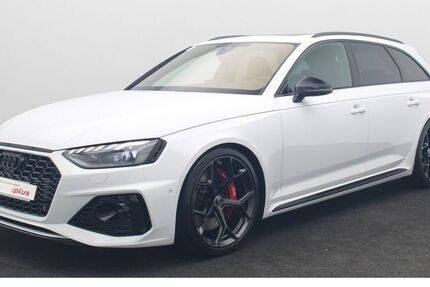 Audi RS4 8.000 km 90.980 € Würzburg 97076