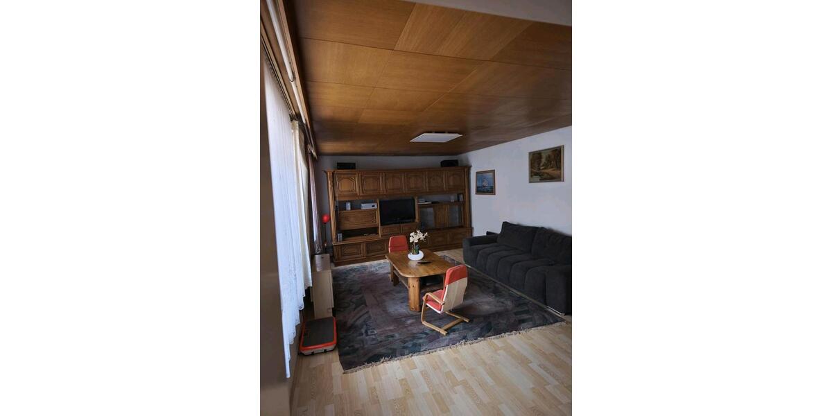 Etagenwohnung Tauberbischofsheim - 4 Zimmer, 115 m&sup2;, 1.600&euro; | Angebot:26649621