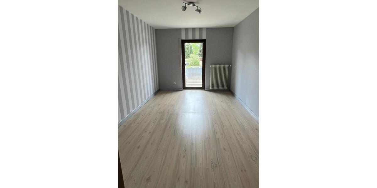 Erdgeschoßwohnung Veitshöchheim - 3 Zimmer, 90 m&sup2;, 359.000&euro; | Angebot:26634005