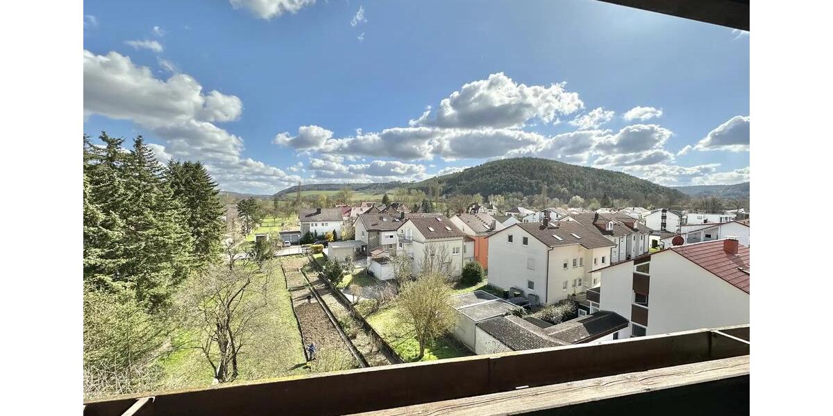 Dachgeschoßwohnung Tauberbischofsheim - 5 Zimmer, 119 m&sup2;, 850&euro; | Angebot:25961013