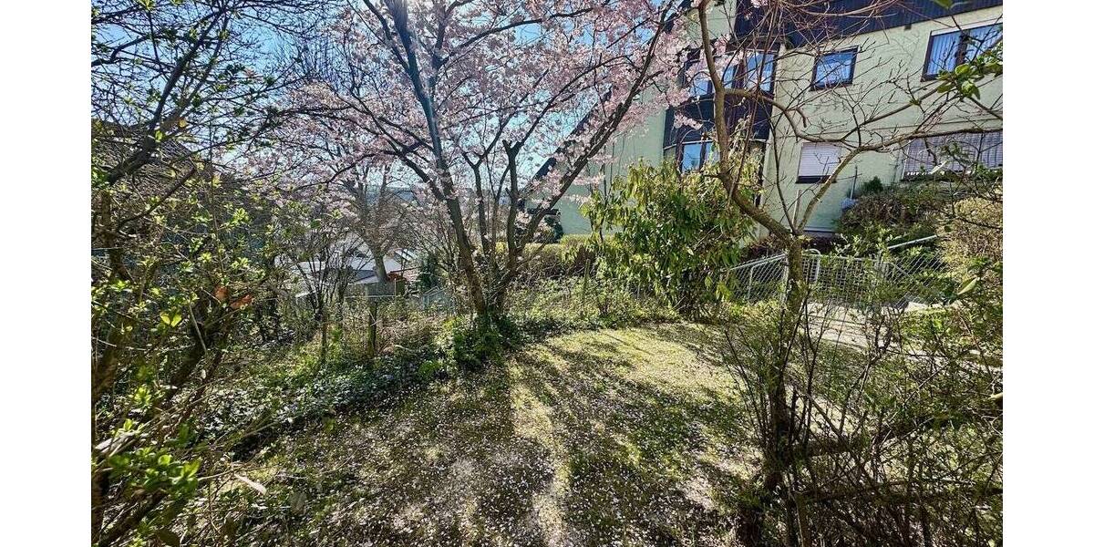 Jetzt schnell sein: Terrassenwohnung in Würzburg-Versbach mit 3 Zimmern und EBK! 3 zimmer