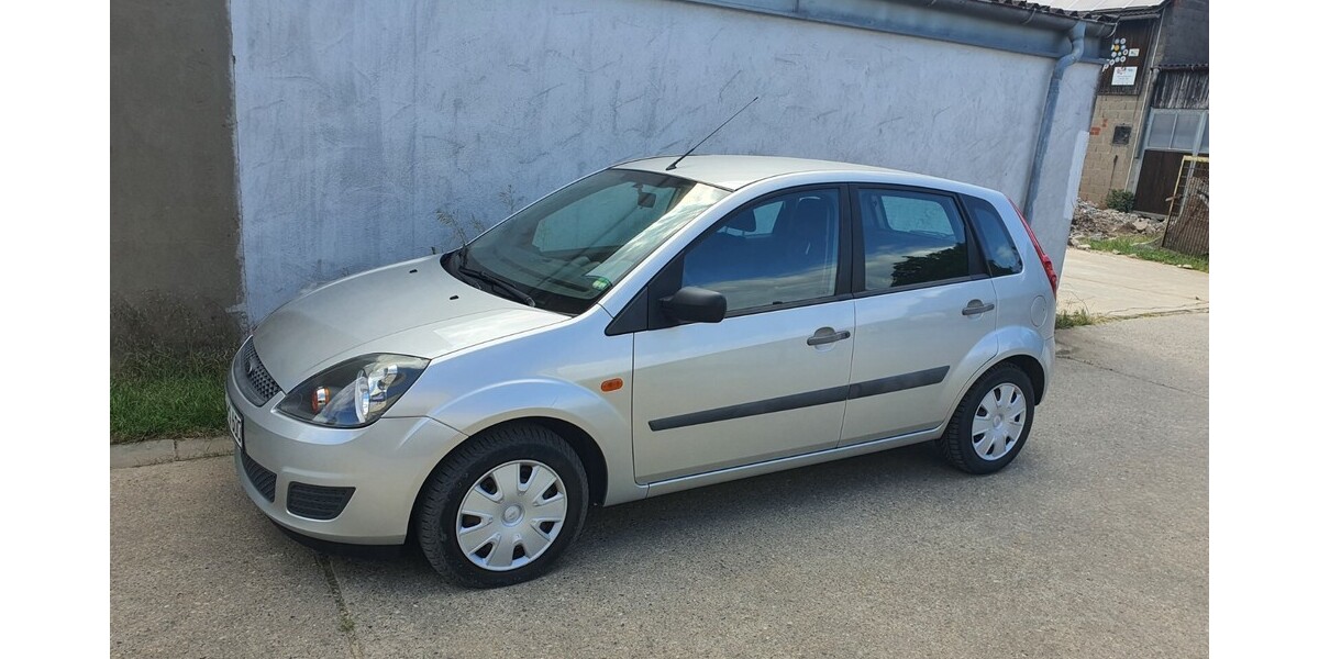 Ford Fiesta 77.500 km 3.800 € Theilheim 97288