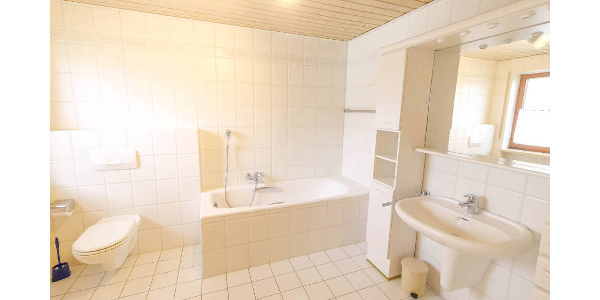 Einfamilienhaus Neubrunn - 8 Zimmer, 190 m&sup2;, 519.000&euro; | Angebot:26015859