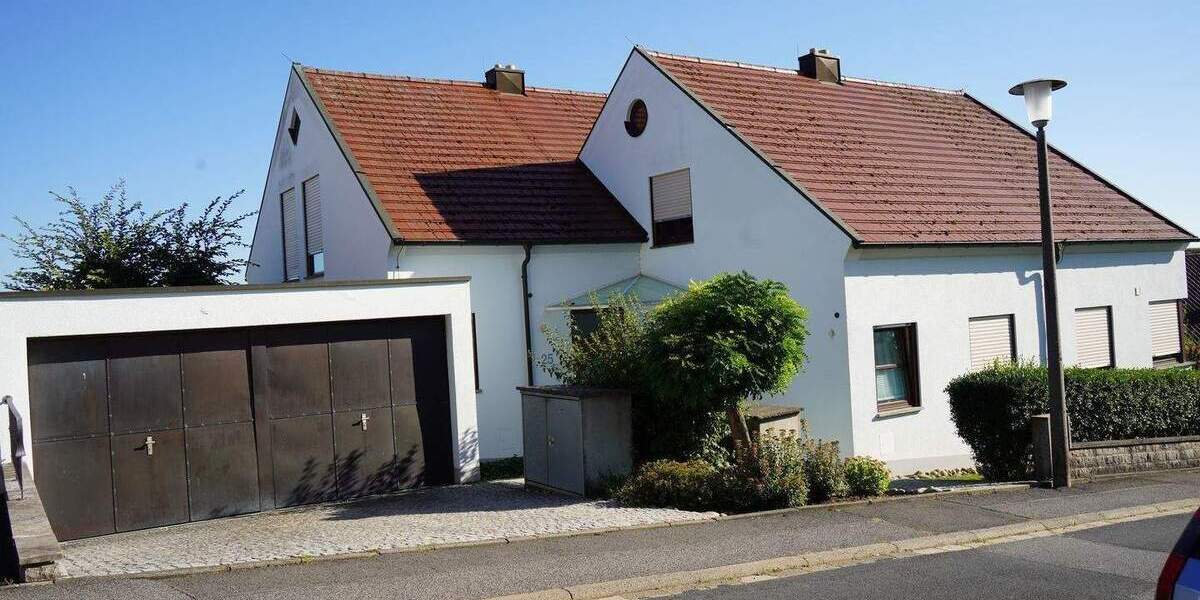 Attraktive Doppelhaushälfte in Kürnach zu verkaufen 5 zimmer