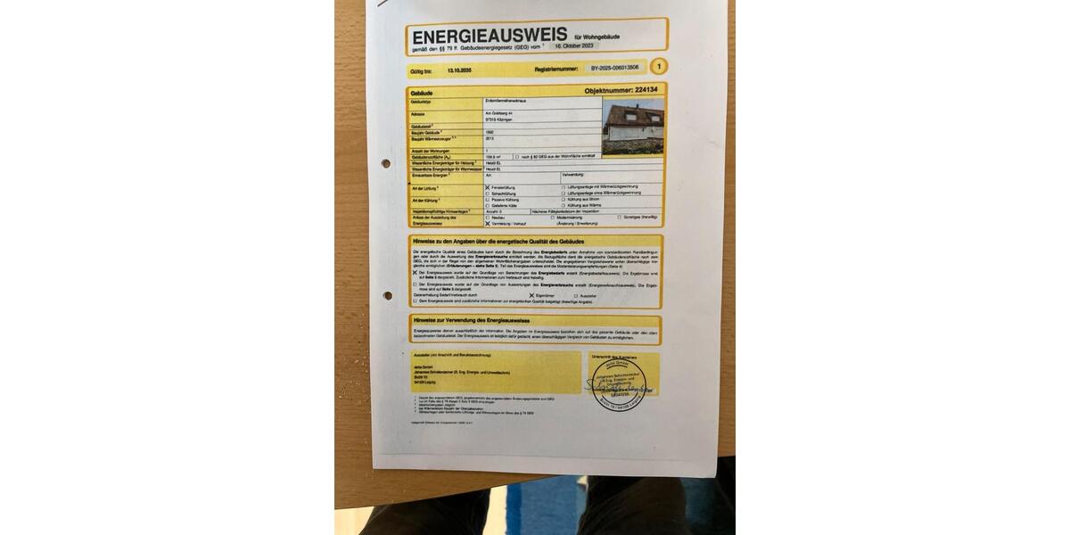 Doppelhaushälfte voll unterkellert mit Doppelgarage zimmer