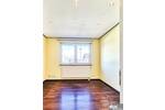 Etagenwohnung Höchberg - 5 Zimmer, 219 m&sup2;, 2.120&euro; | Angebot:26799113