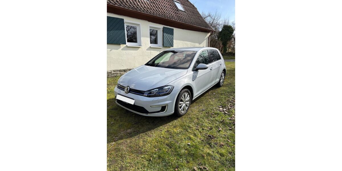 VW Golf 98.000 km 14.700 &euro; München 80807