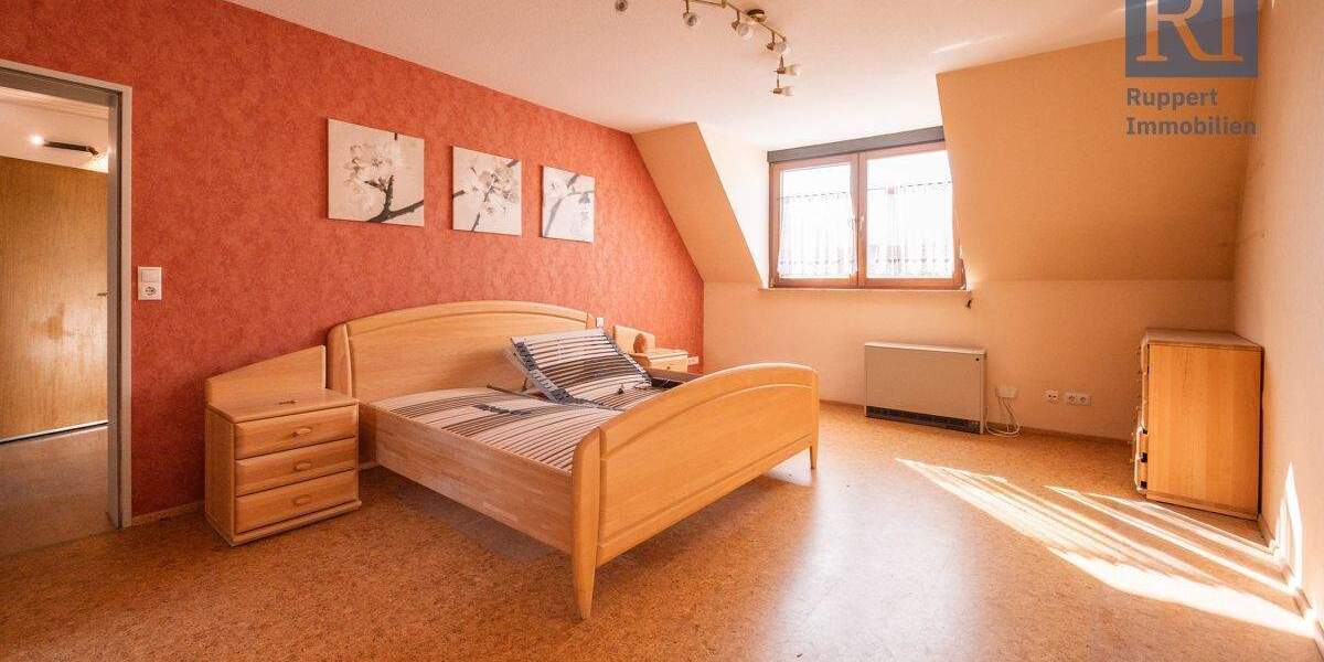 Mehrfamilienhaus, Wohnhaus Rimpar - 6 Zimmer, 187 m&sup2;, 278.000&euro; | Angebot:25909246