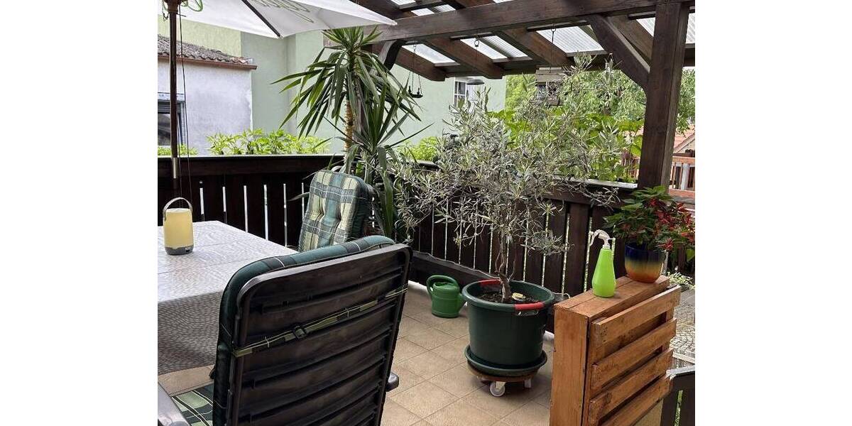 Mehrfamilienhaus, Wohnhaus Höchberg - 6 Zimmer, 100 m&sup2;, 345.000&euro; | Angebot:26815935