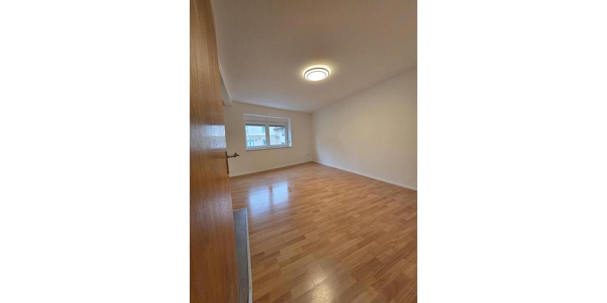 Maisonettenwohnung Arnstein - 5 Zimmer, 125 m&sup2;, 1.200&euro; | Angebot:26553721