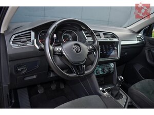 VW Tiguan Comfortline TSI 1.5 AHK-klappbar Navi LED 103.030 km 18.990 € Höchberg-Würzburg 97204