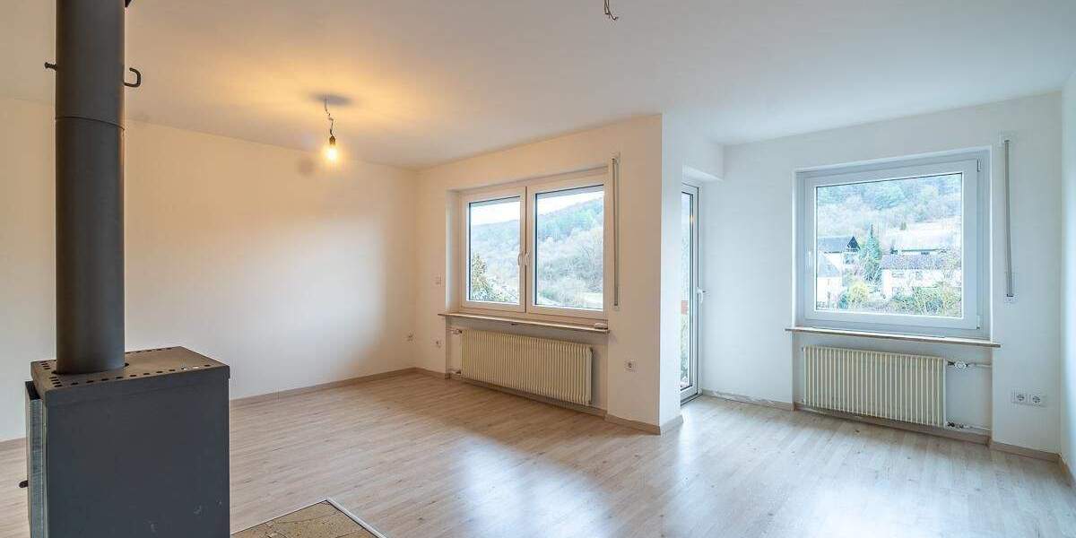 Etagenwohnung Randersacker - 2 Zimmer, 85 m&sup2;, 990&euro; | Angebot:25802489