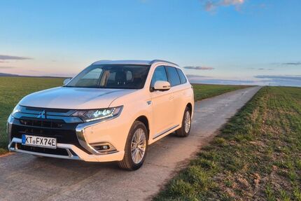Mitsubishi Plug-in Hybrid Outlander 72.000 km 20.400 &euro; Marktbreit 97340