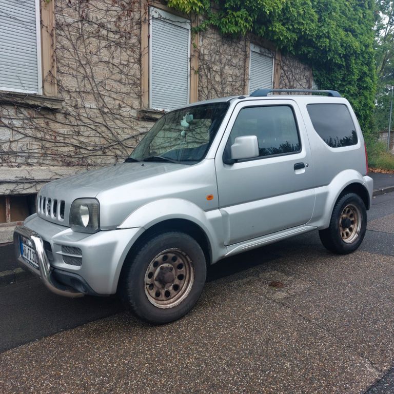 Suzuki Jimny 89.000 km 6.900 € Würzburg 97074