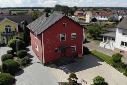 Haus zum Kaufen in Schwarzach am Main 387.000 € 182 m² 7 zimmer