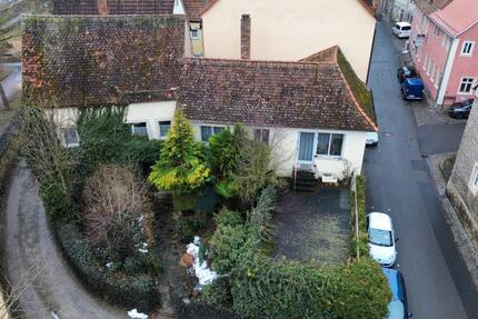 Haus Dettelbach - 7 Zimmer, 177 m&sup2;, 199.000&euro; | Angebot:26185712