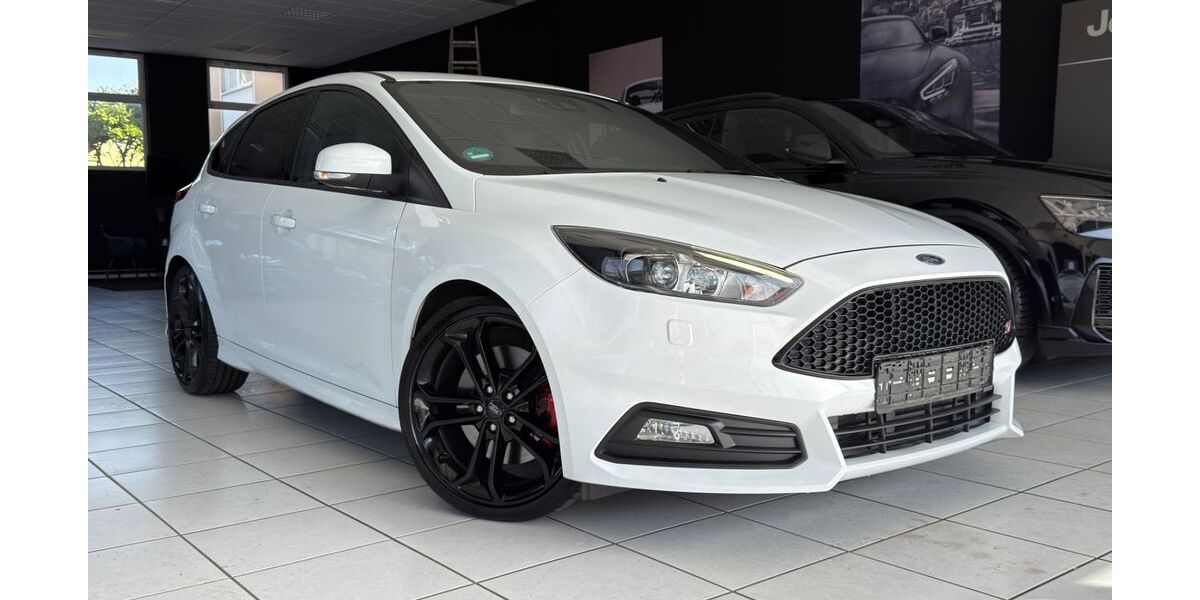 Ford Focus 115.000 km 16.990 &euro; Estenfeld 97230