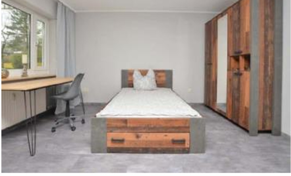 Sofort verfügbar, vollmöbliertes WG - Zimmer 3 zimmer