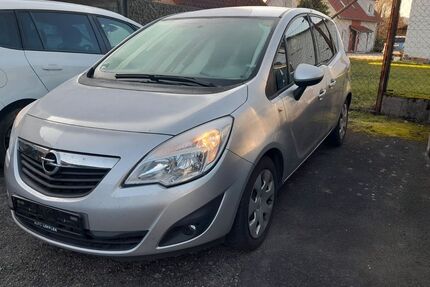 Opel Meriva 142.200 km 3.890 &euro; Arnstein-Heugrumbach 97450