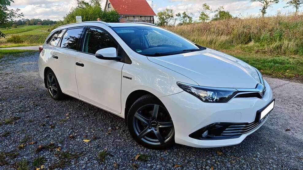 Toyota Auris 180.500 km 10.200 € Wertheim 97877