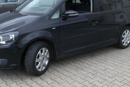VW Touran 240.000 km 3.799 &euro; Rödelsee 97348