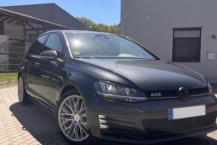 VW Golf 147.000 km 14.900 € Igersheim 97999