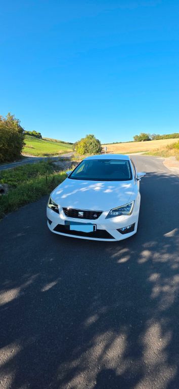 Seat Leon 121.000 km 11.499 € Arnstein 97450