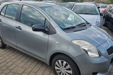Toyota Yaris 240.000 km 1.650 &euro; Randersacker 97236