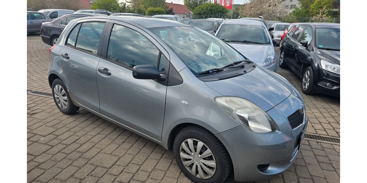 Toyota Yaris 240.000 km 1.650 &euro; Randersacker 97236