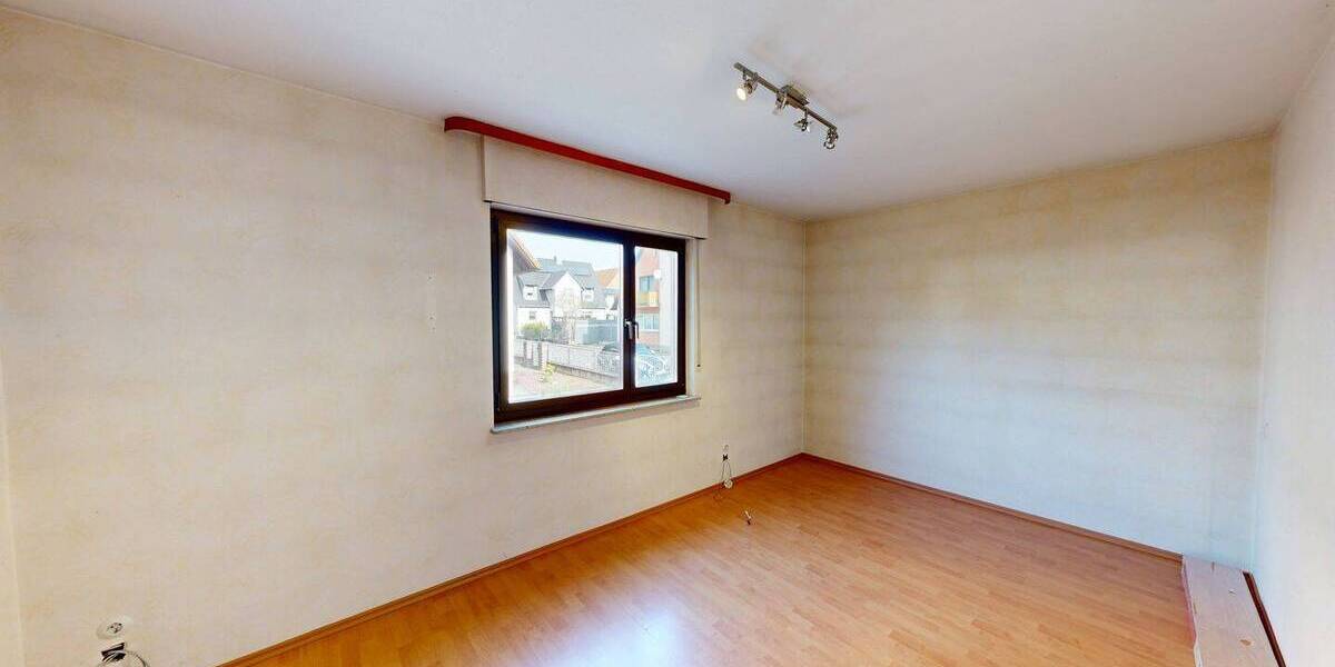 Mehrfamilienhaus, Wohnhaus Zellingen - 6 Zimmer, 166 m&sup2;, 390.000&euro; | Angebot:26204205