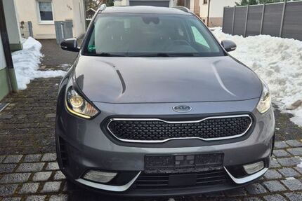 Kia Niro 97.500 km 12.800 &euro; Waldbüttelbrunn 97297