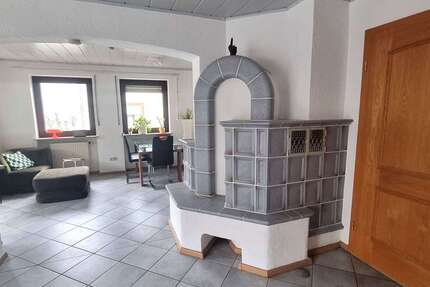 Haus Hettstadt - 8 Zimmer, 454 m&sup2;, 799.000&euro; | Angebot:25350477