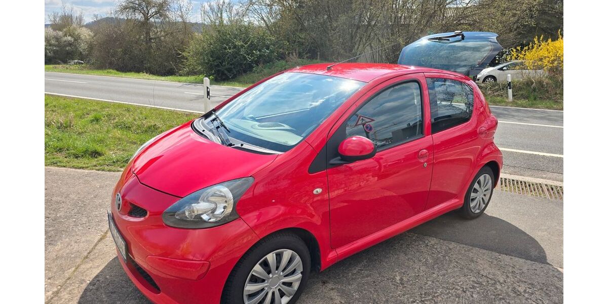 Toyota Aygo (X) 164.000 km 2.600 € Randersacker 97236