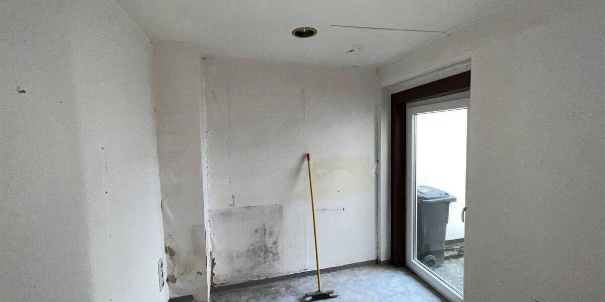 Mehrfamilienhaus, Wohnhaus Tauberbischofsheim - 8 Zimmer, 300 m&sup2;, 192.500&euro; | Angebot:25706844