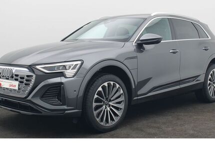 Audi Q8 e-tron 33.000 km 66.980 € Würzburg 97076