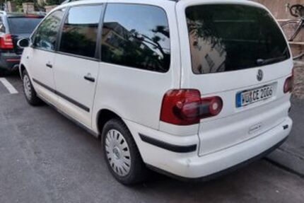 VW Sharan 315.000 km 2.500 € Würzburg 97082